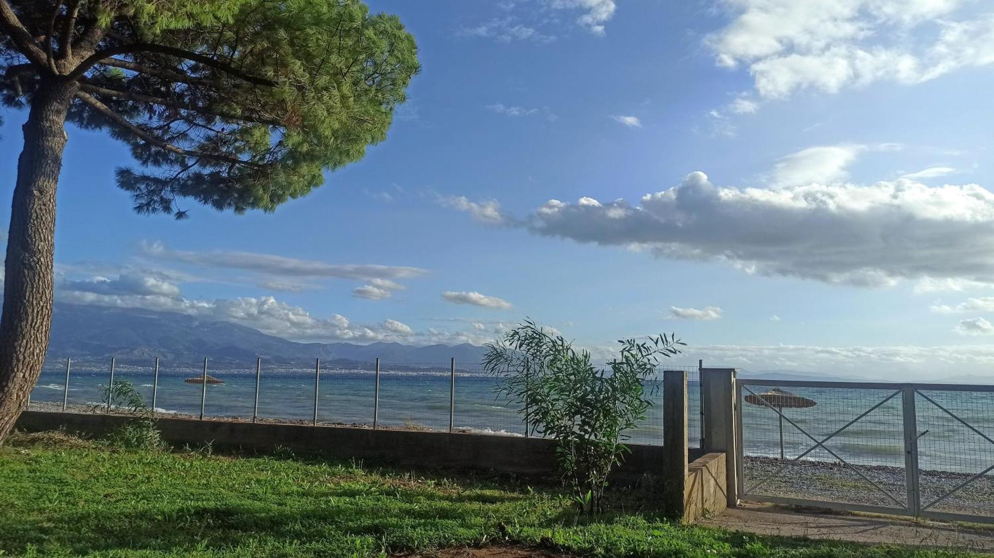 Nafpaktos Cottage By The Sea For Travelers And Dreamers! Exterior foto